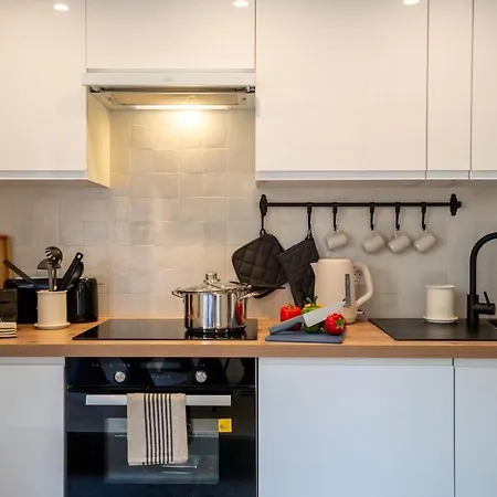 Daire Charming House, Large Private Terrace, Air Conditioning - 