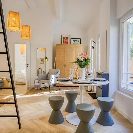 Charming House, Large Private Terrace, Air Conditioning - 