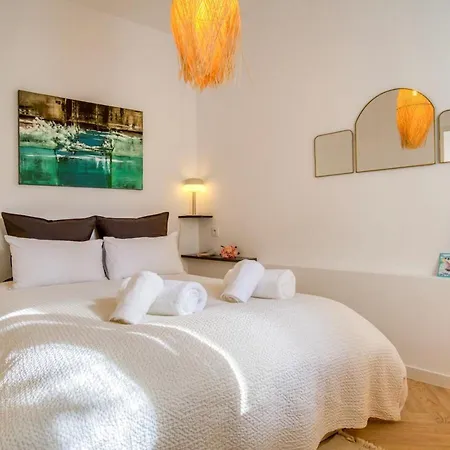Charming House, Large Private Terrace, Air Conditioning - 