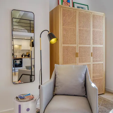 Charming House, Large Private Terrace, Air Conditioning - 