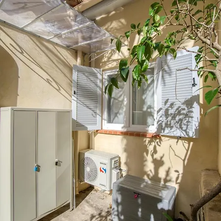 Charming House, Large Private Terrace, Air Conditioning - 