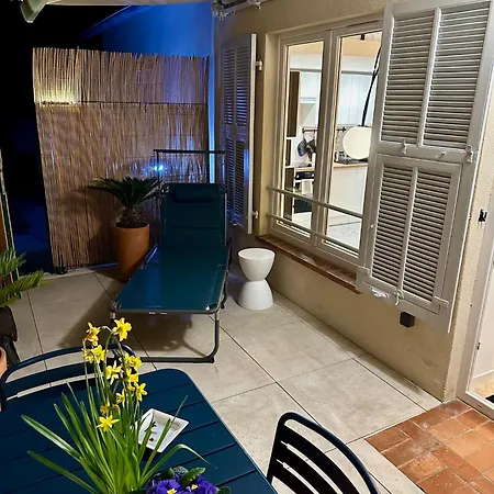 Charming House, Large Private Terrace, Air Conditioning - 