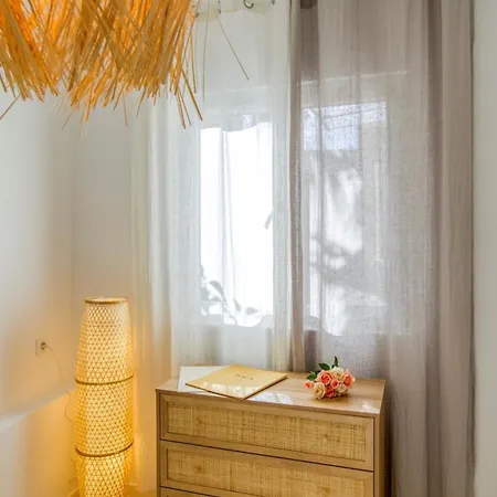 Apartment Charming House, Large Private Terrace, Air Conditioning - 