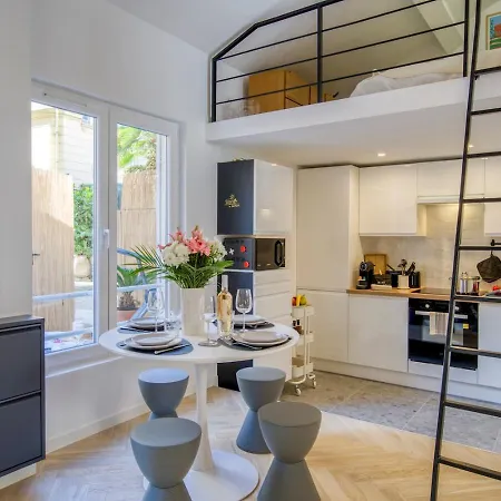 Charming House, Large Private Terrace, Air Conditioning - 