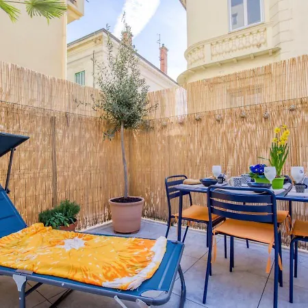 Charming House, Large Private Terrace, Air Conditioning - 